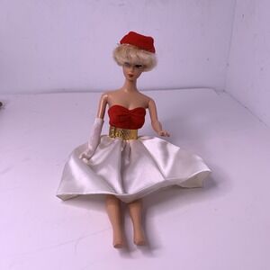 1997 Reproduction Platinum Blonde Bubble Cut Barbie From Silken Flame Set